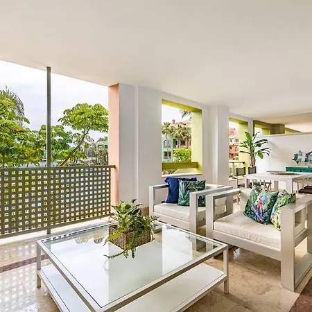 Stunning Tropical Oasis 3br, Pool And Water Views