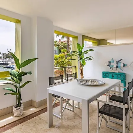 Stunning Tropical Oasis 3br, Pool And Water Views Apartment