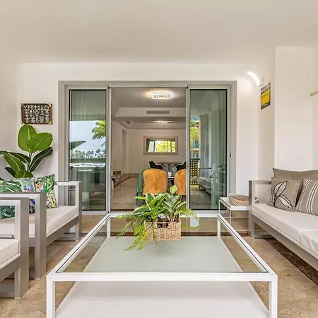Apartment Stunning Tropical Oasis 3br, Pool And Water Views Sotogrande