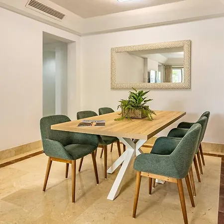 Stunning Tropical Oasis 3br, Pool And Water Views Apartment *